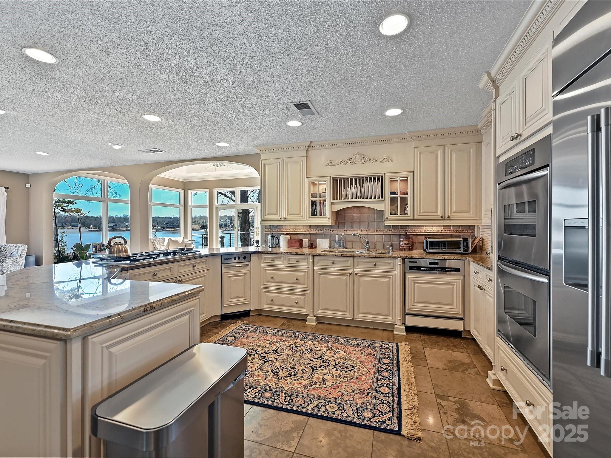 Tega Cay - Residential