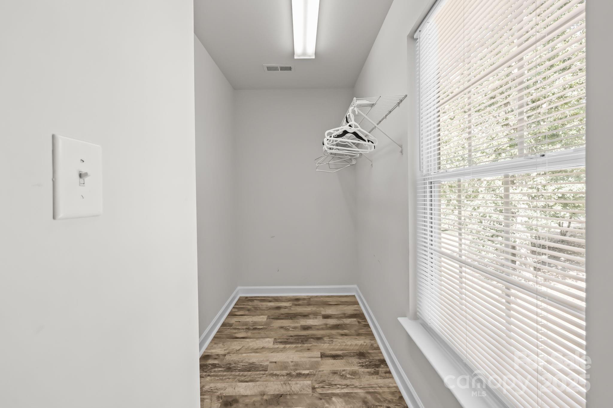 N.B. Robinson - Residential