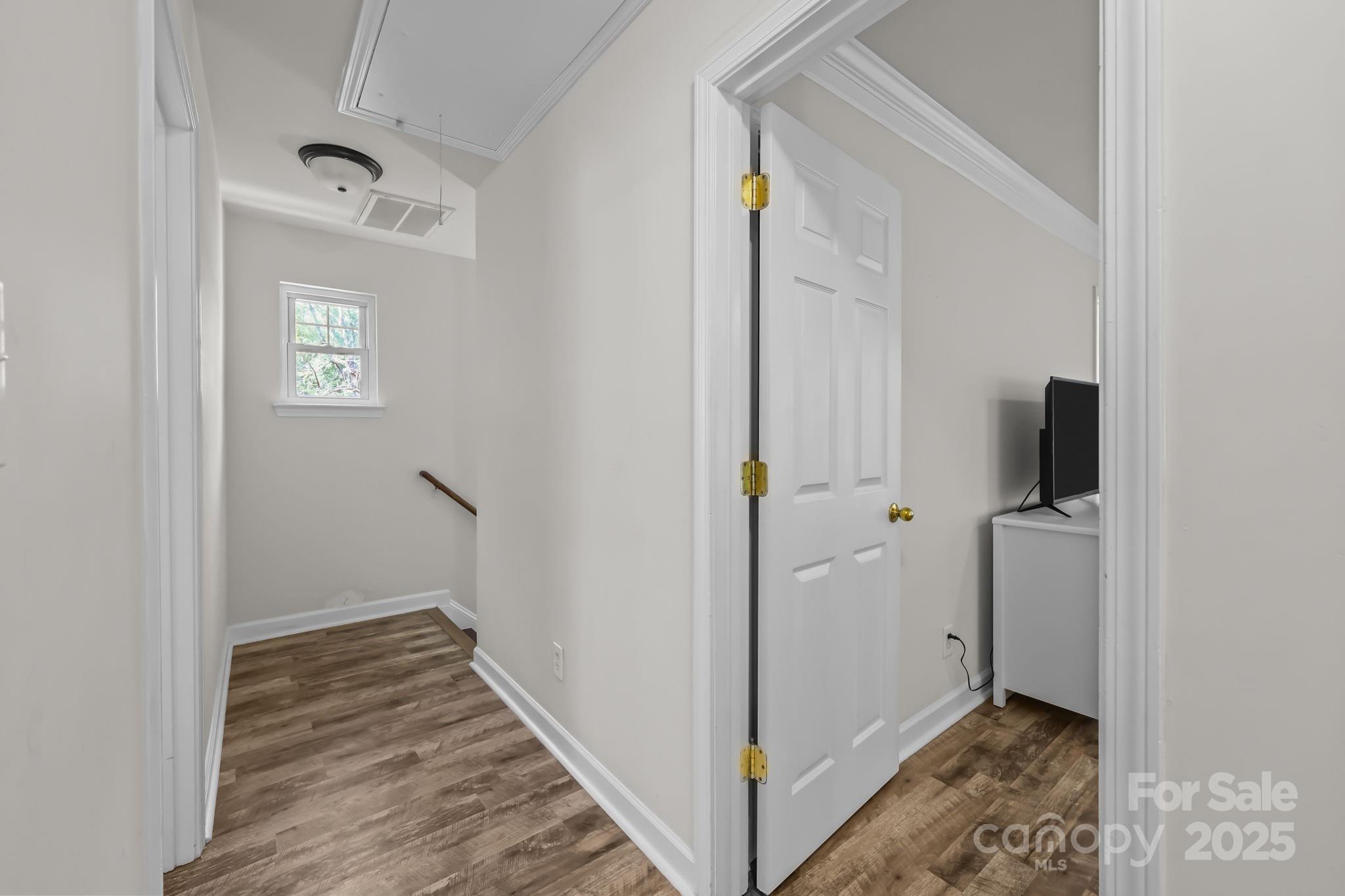 N.B. Robinson - Residential