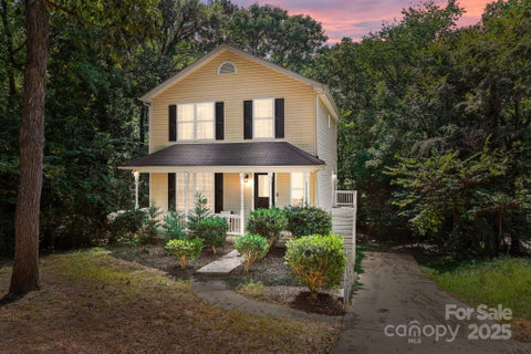 Photo of 8200 Kerrybrook Circle, Charlotte, NC 28214 (MLS # 4306918)