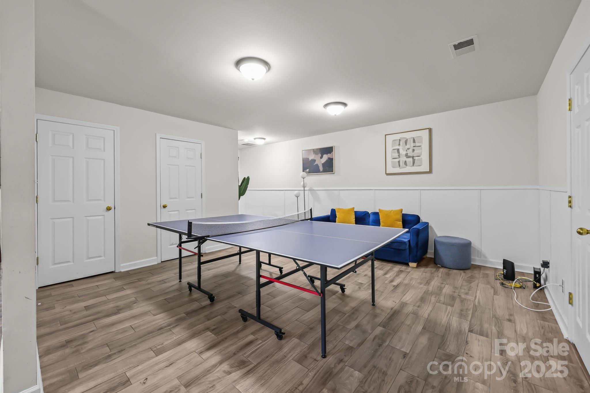 N.B. Robinson - Residential