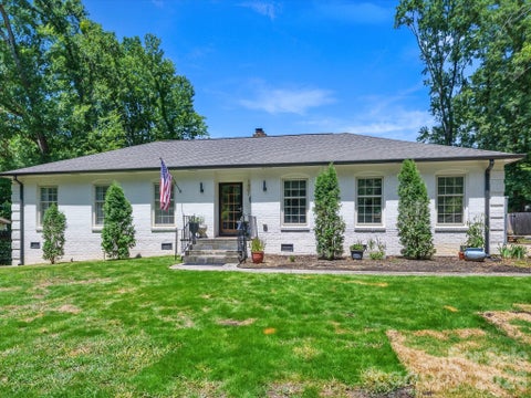 Photo of 1401 Worcaster Place, Charlotte, NC 28211 (MLS # 4399075)