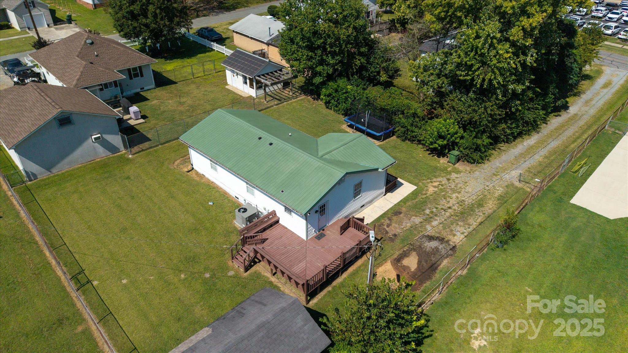 408 E Catawba Avenue