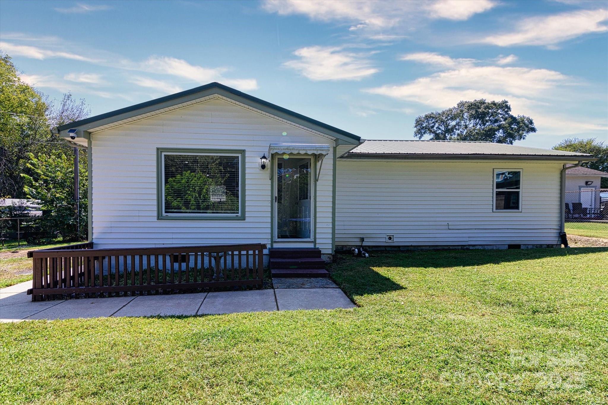 408 E Catawba Avenue