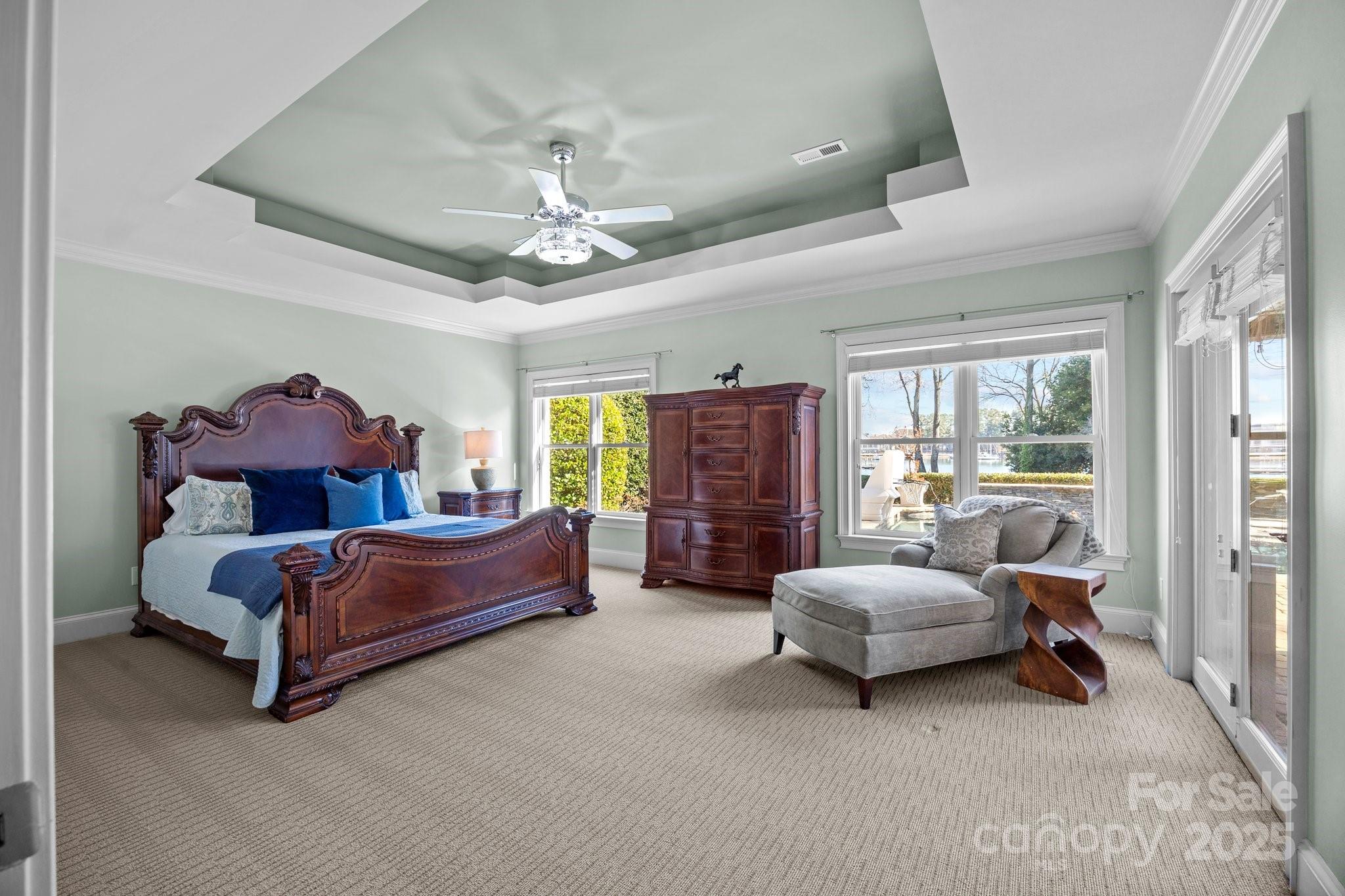 The Peninsula - Residential