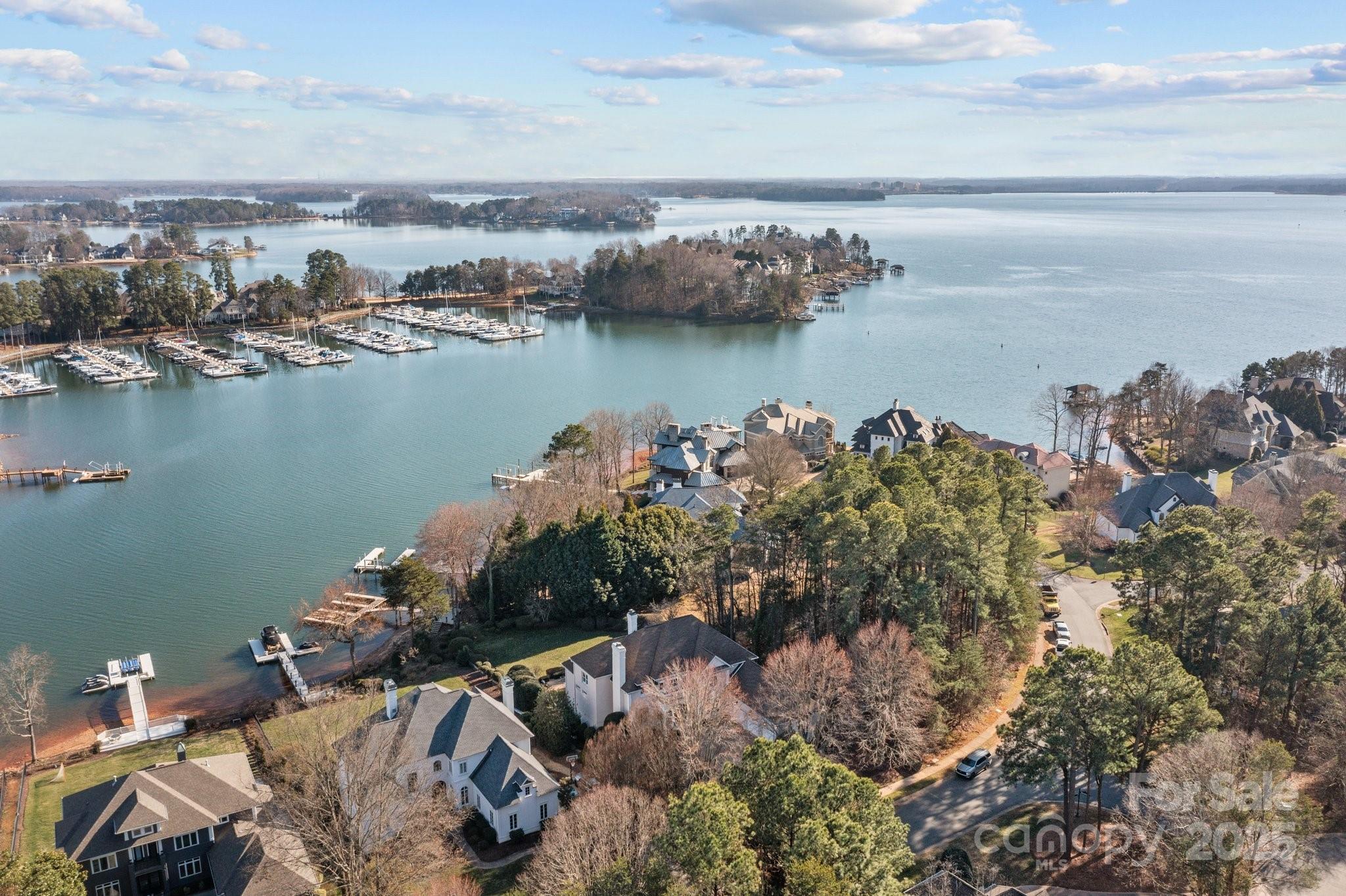 The Peninsula - Residential