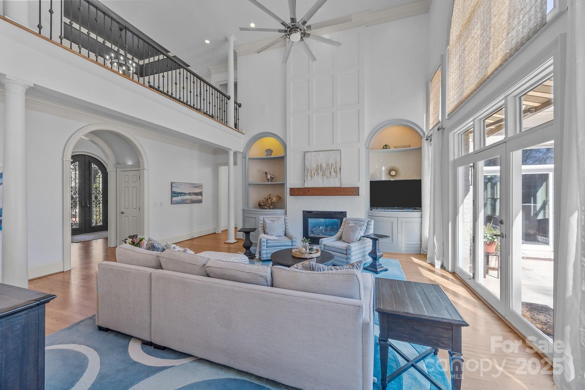 The Peninsula - Residential