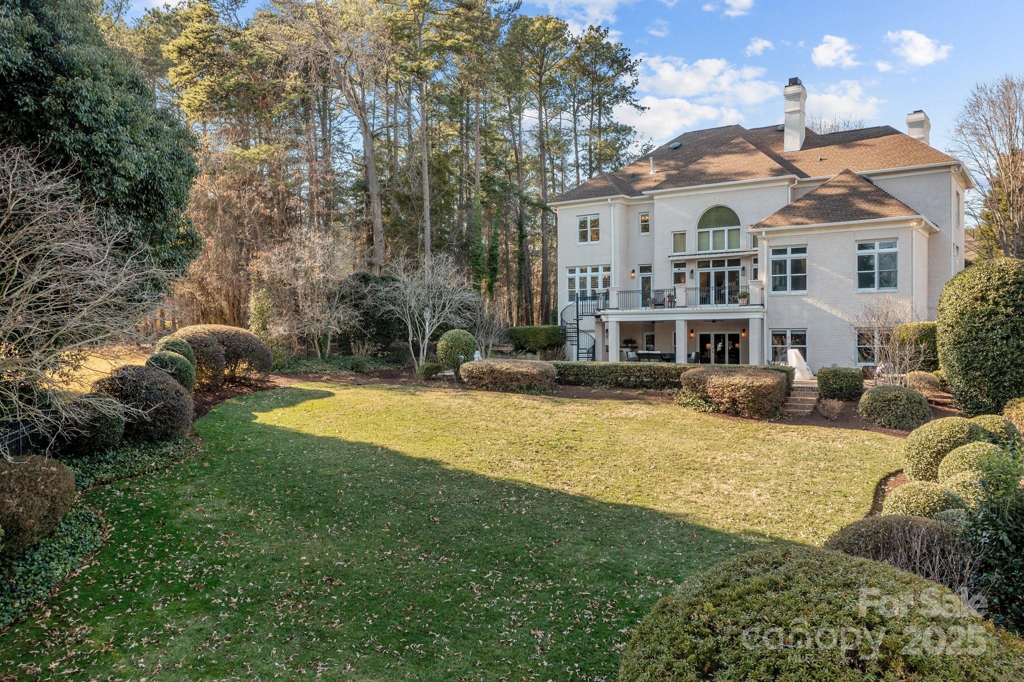 The Peninsula - Residential