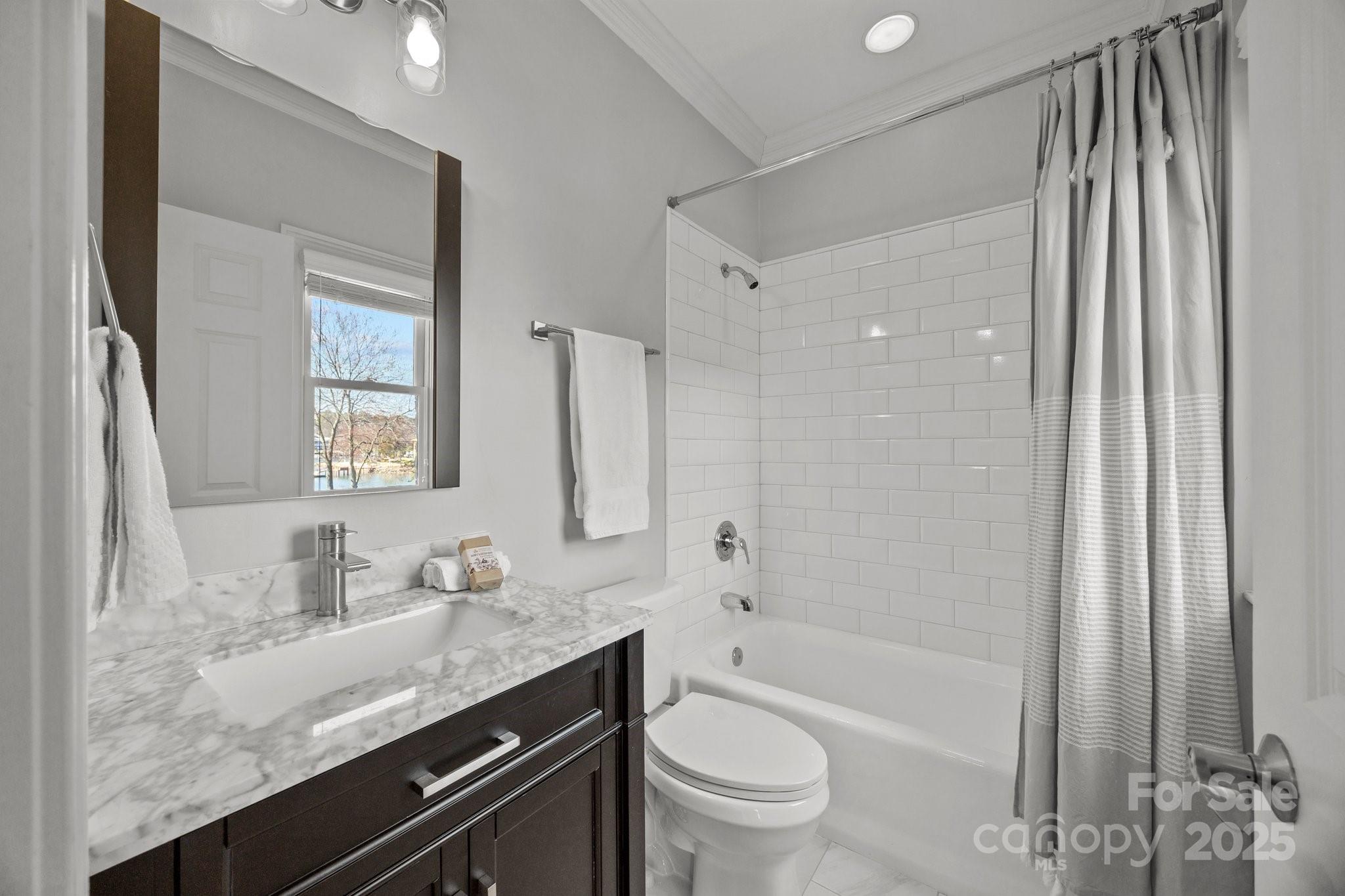 The Peninsula - Residential