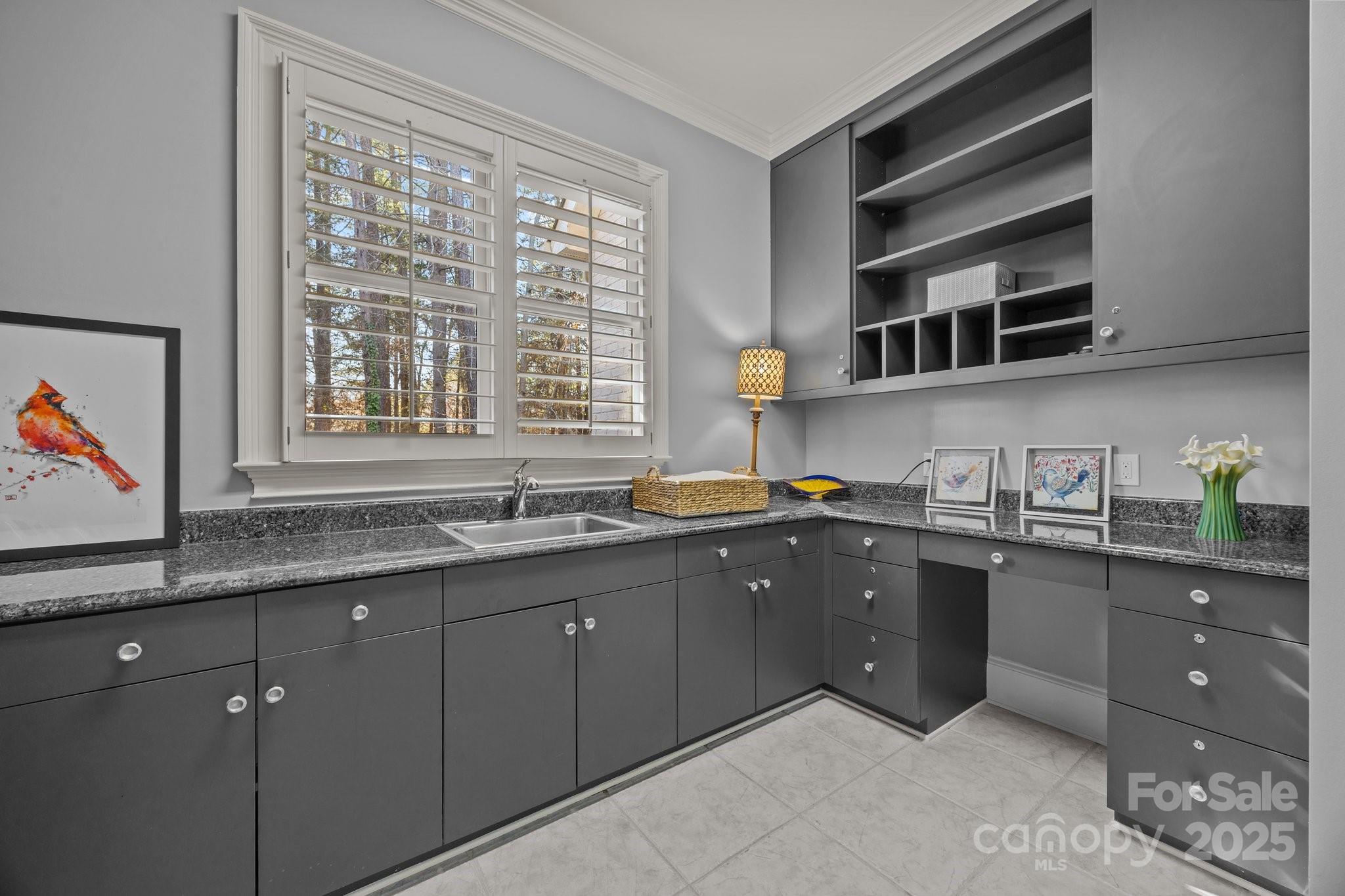 The Peninsula - Residential