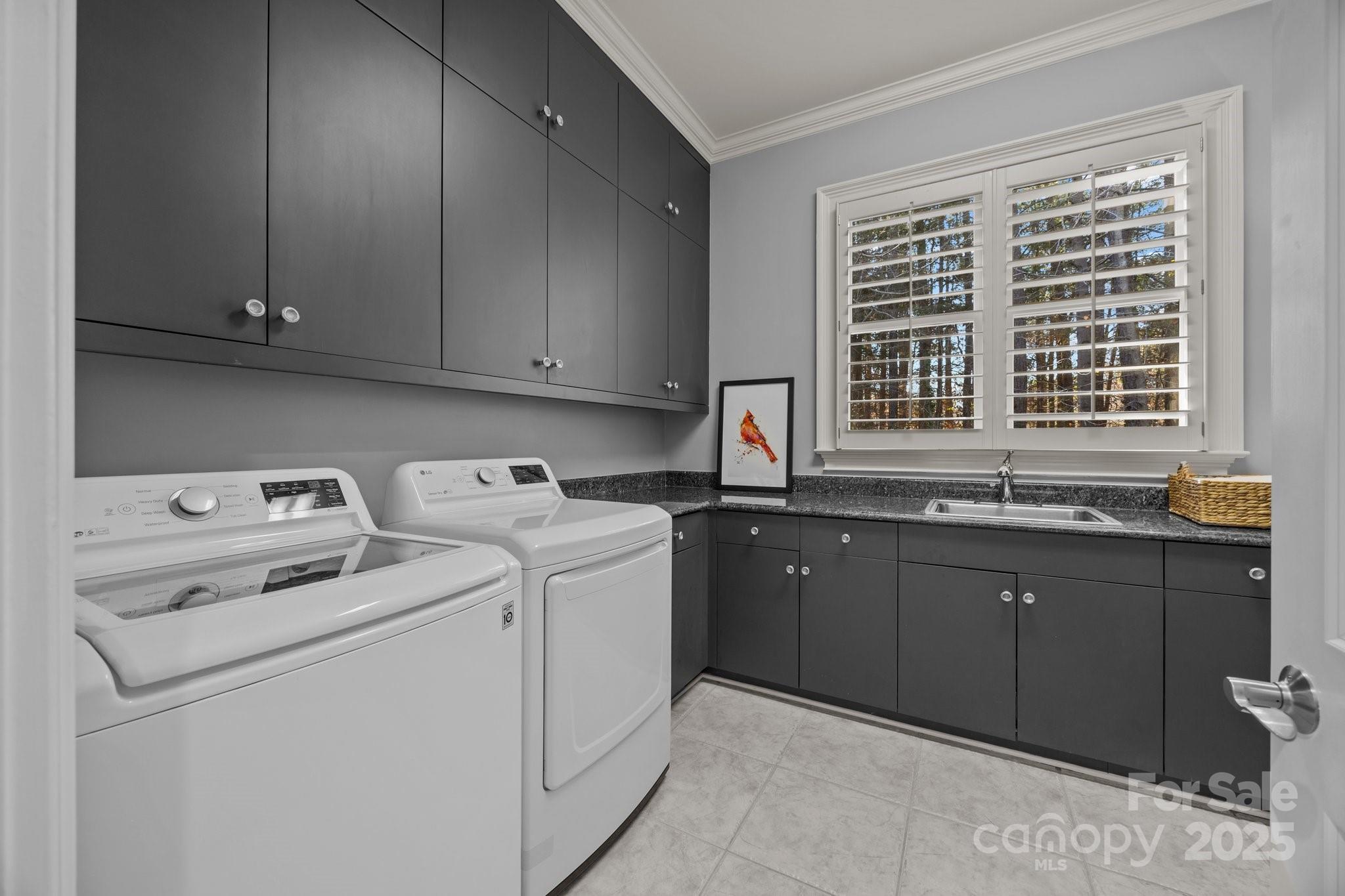 The Peninsula - Residential