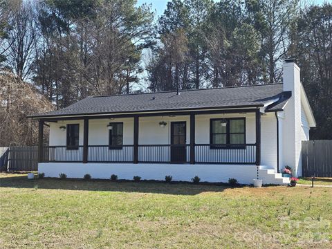 Photo of 15602 NC Hwy 73 Highway, Huntersville, NC 28078 (MLS # 4335076)