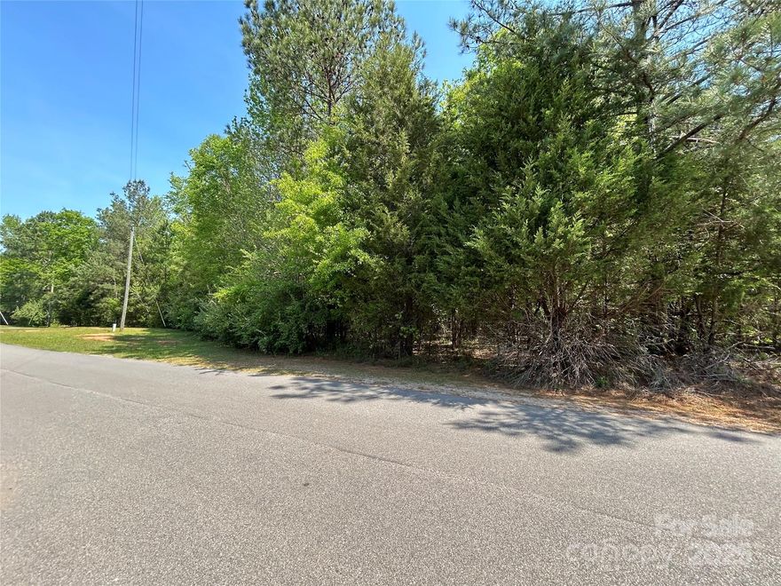 9.4 Acres in rural Richburg, SC. This property offers the perfect canvas for your dream home or investment project. Enjoy breathtaking views and ample space for outdoor activities. There will need to be a well and septic installed on the property. There is easy access to local amenities, I-77 access, and the area's natural beauty. This land provides the ideal setting for creating a peaceful retreat so seize the opportunity to build and design your future in this tranquil environment. Don't miss out on this rare opportunity!