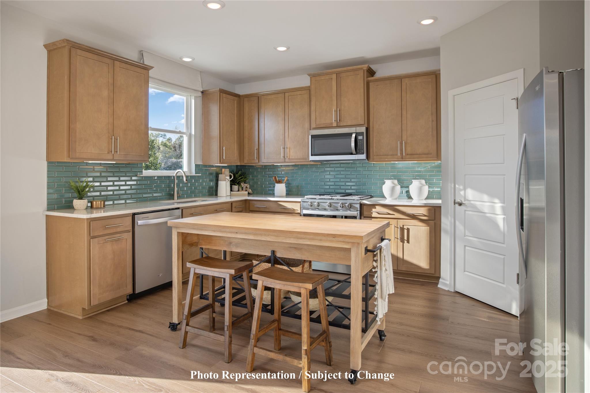 2124 Norwood Court