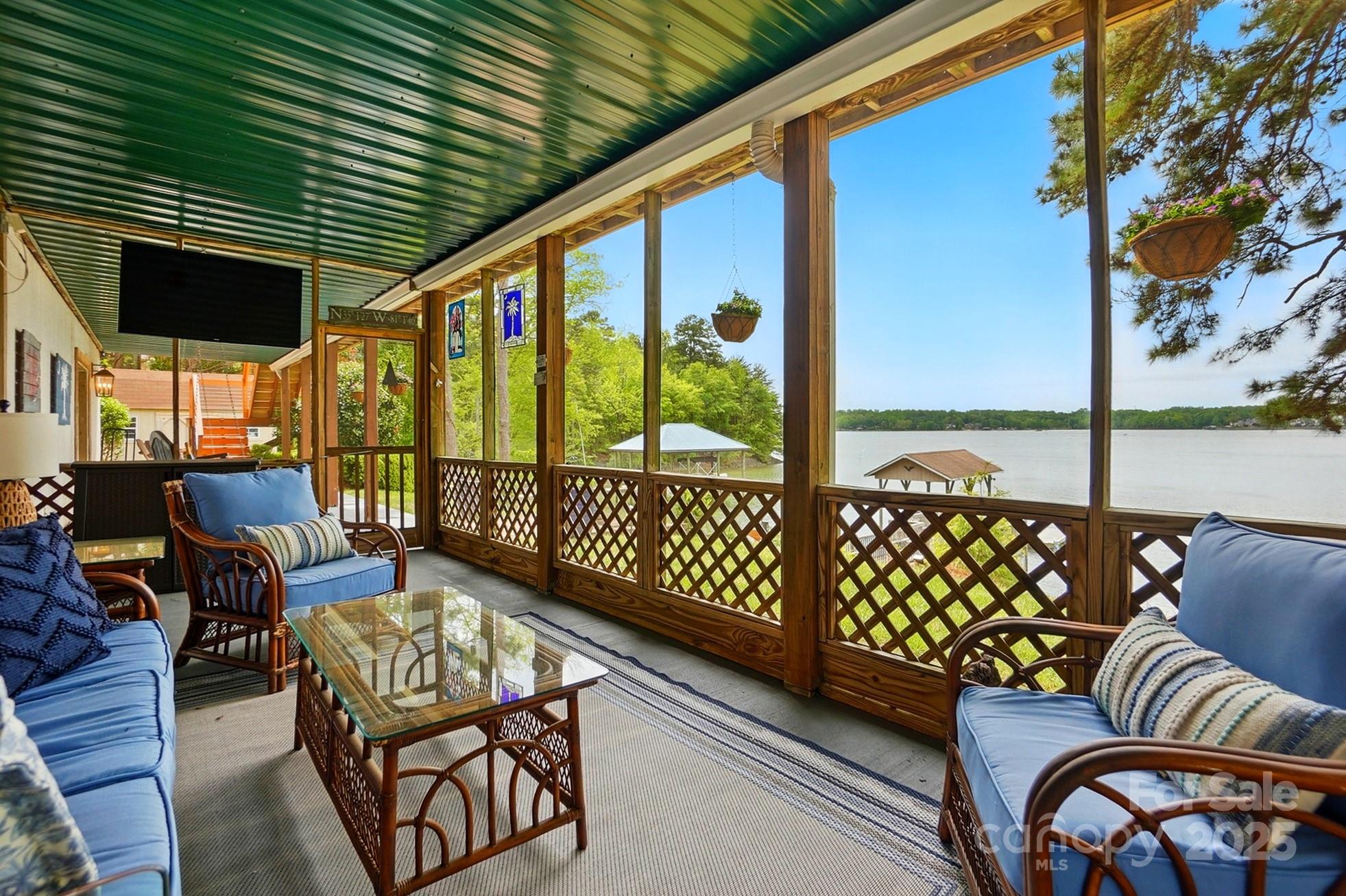 Tega Cay - Residential