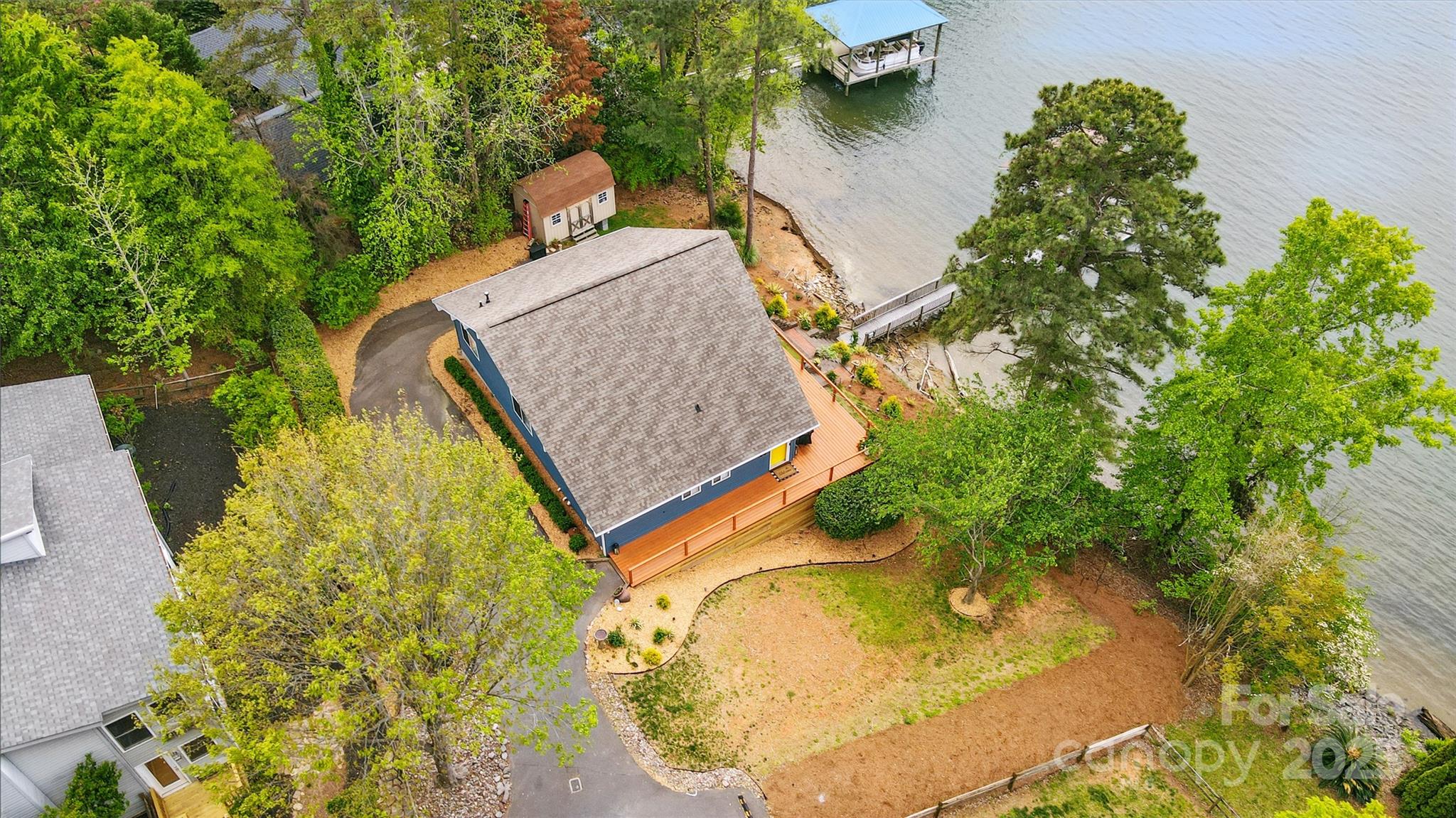 1095 Palmyra Drive