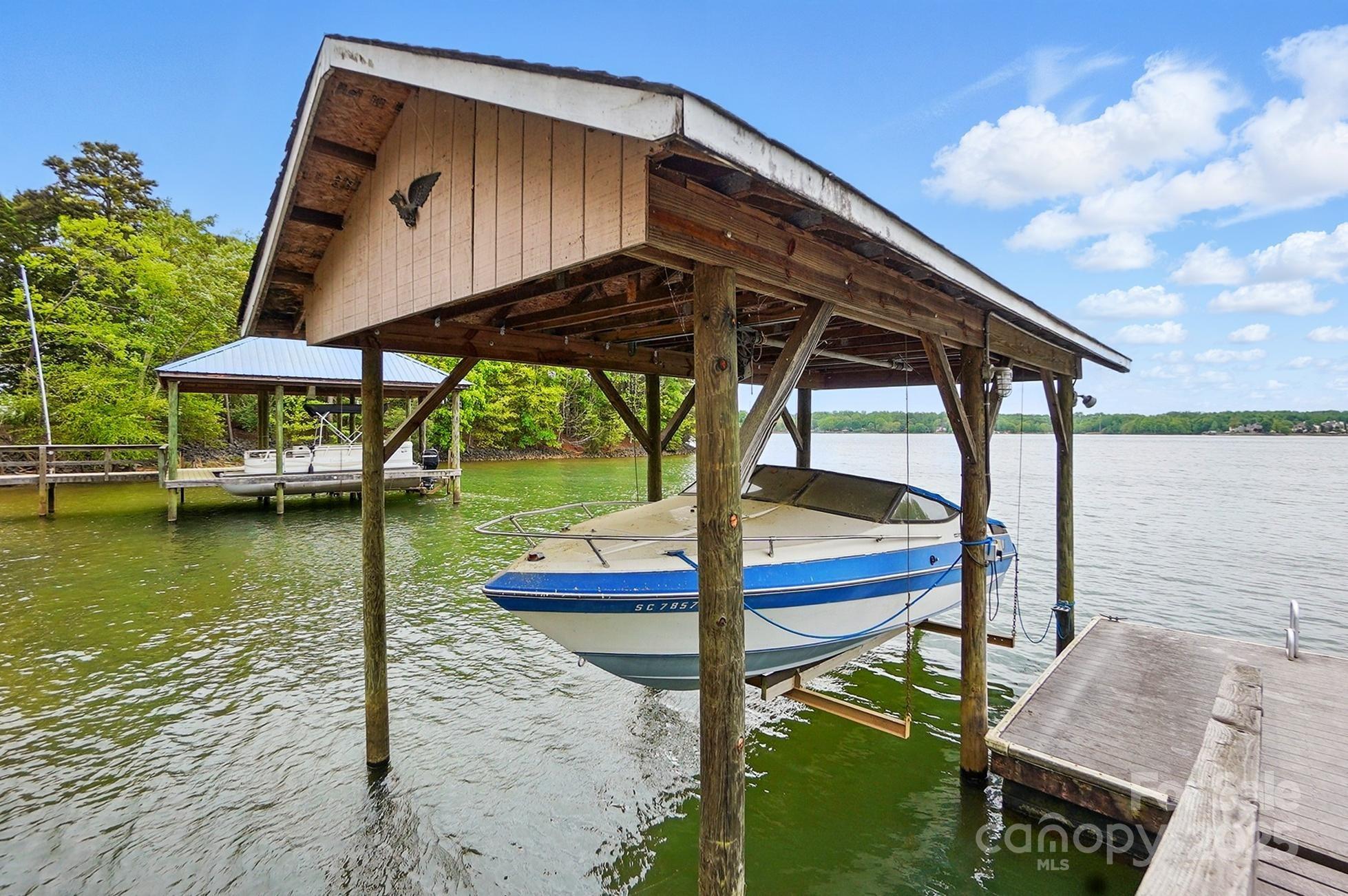 Tega Cay - Residential