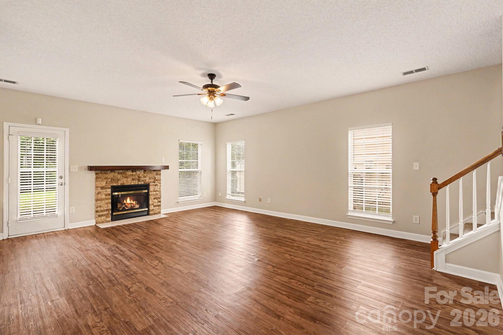 12616 Coral Sunrise Drive