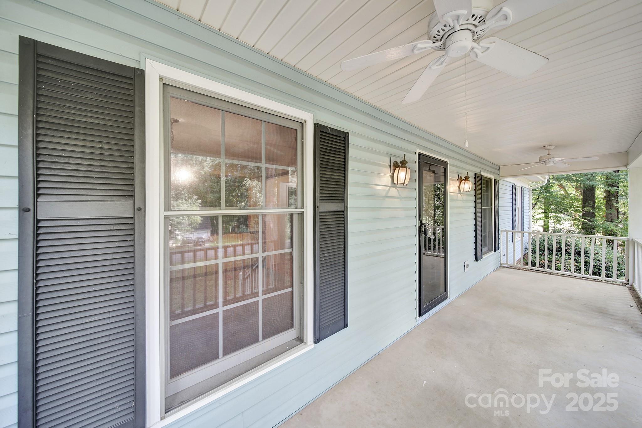 1947 Fairhill Circle