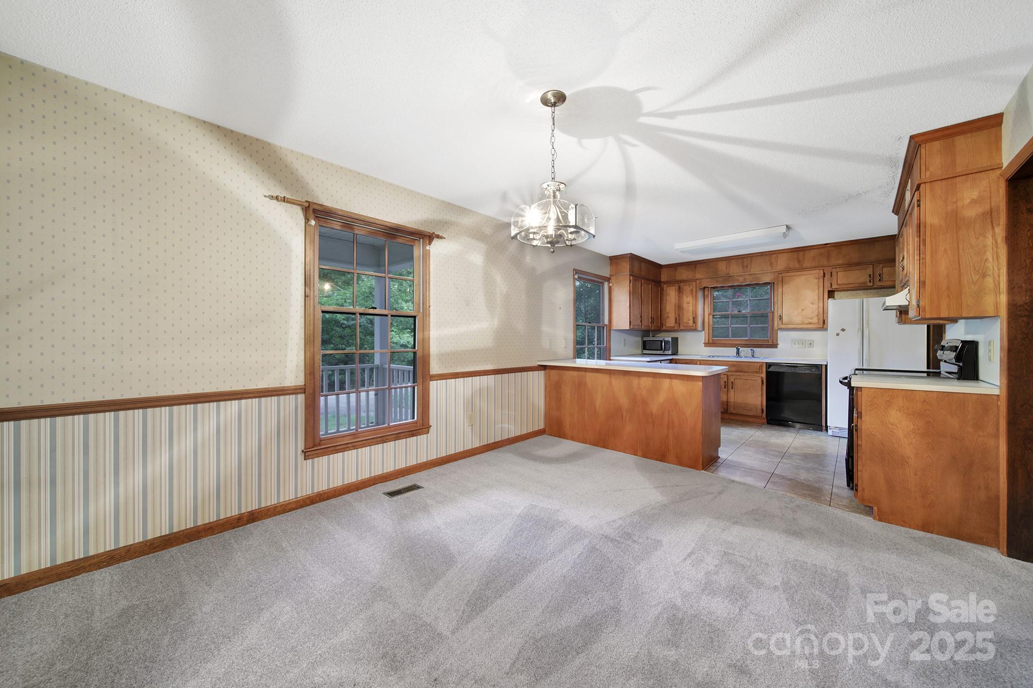 1947 Fairhill Circle