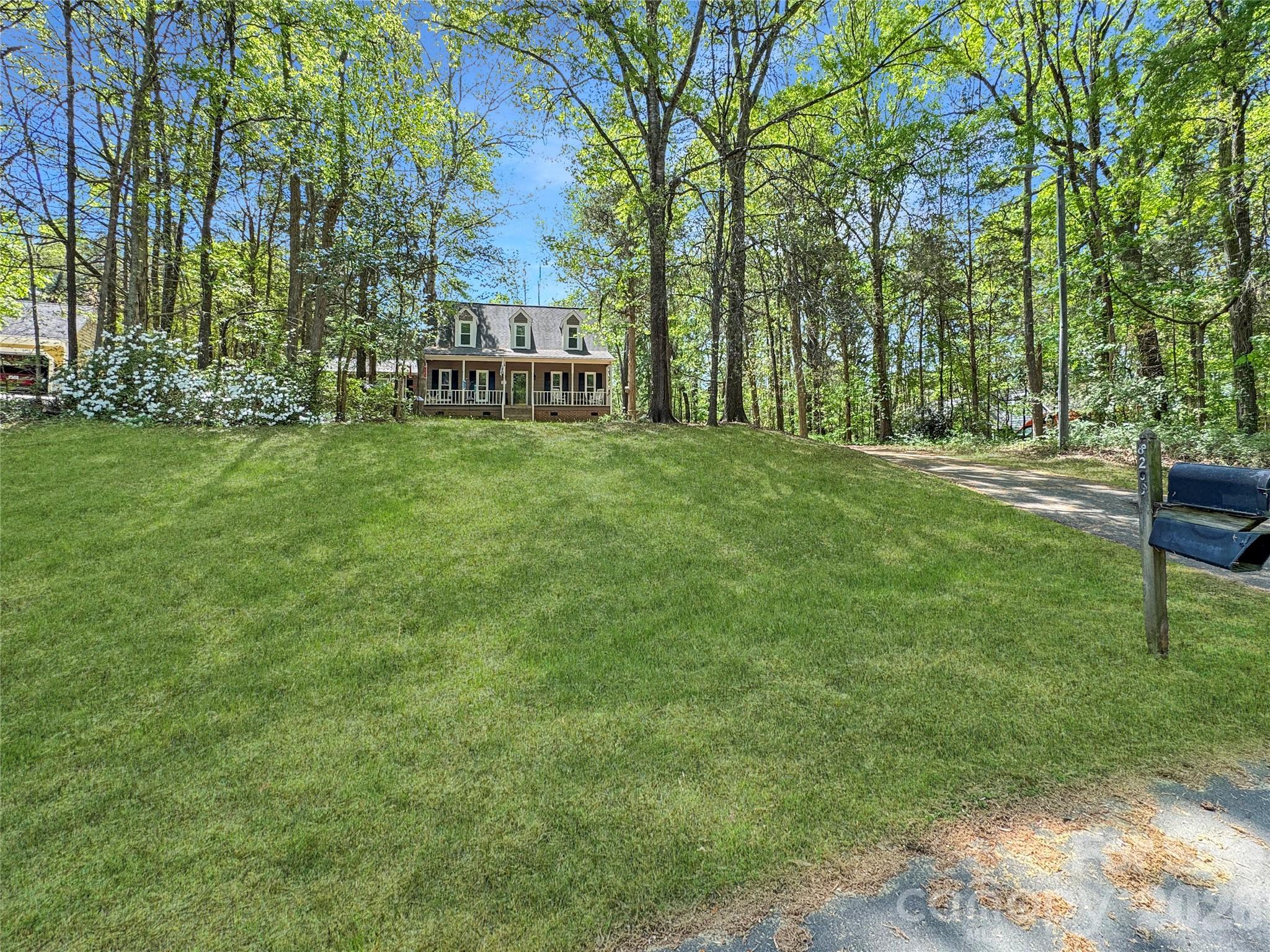 8209 Saddlehorse Lane