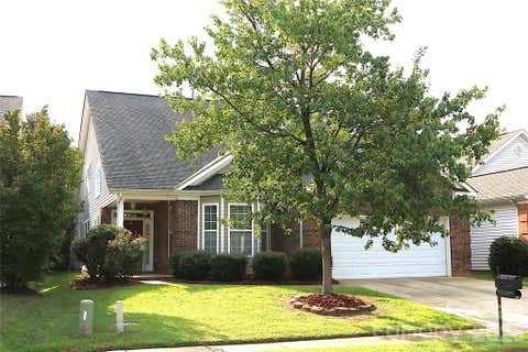 Photo of 4409 Squirrel Trail Lane, Charlotte, NC 28269 (MLS # 4417960)
