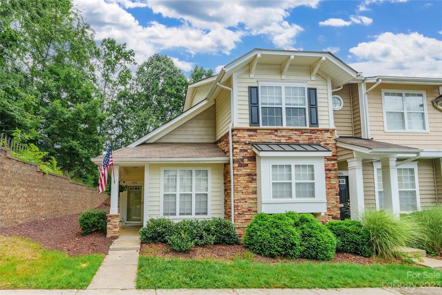 This end unit townhouse is adorable with 3 bedrooms, 2.5 bathrooms and everything that you've been looking for! Located off Highway 160 in Fort Mill, this neighborhood is moments from Tega Cay shopping, dining, the gym, and more!  Outside is a private back patio with space for seating and grilling out. The Fieldstone community also has a club house and outdoor pool for residents to enjoy!