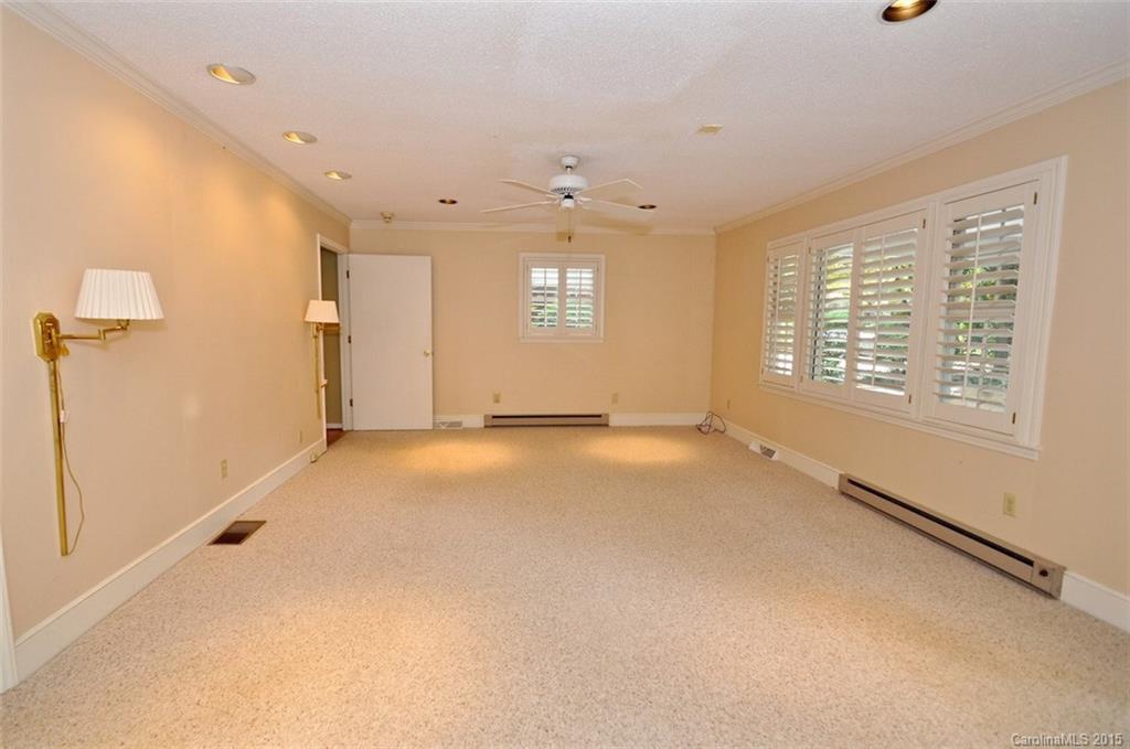 Lansdowne - Residential