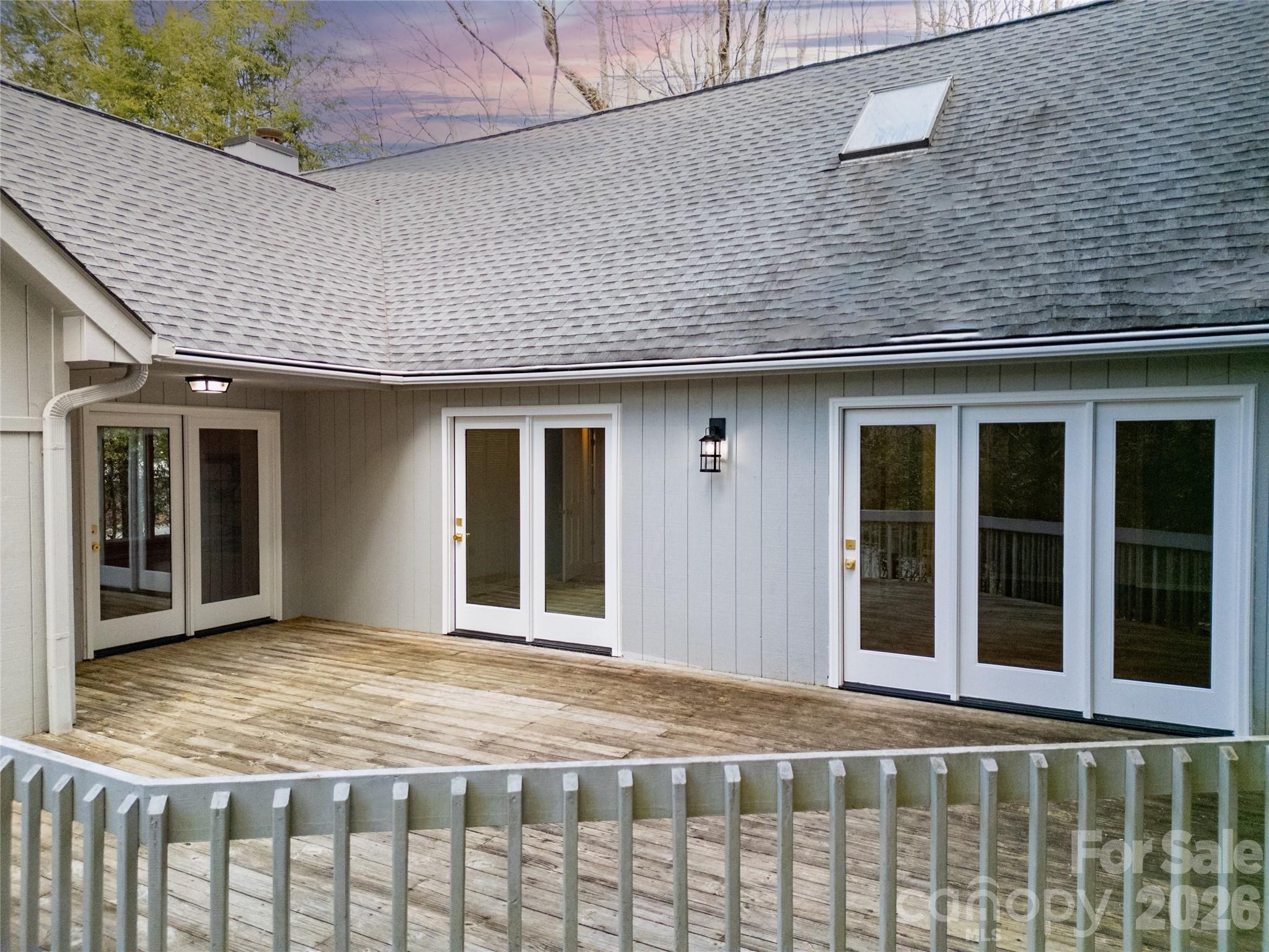 3814 Connestee Trail