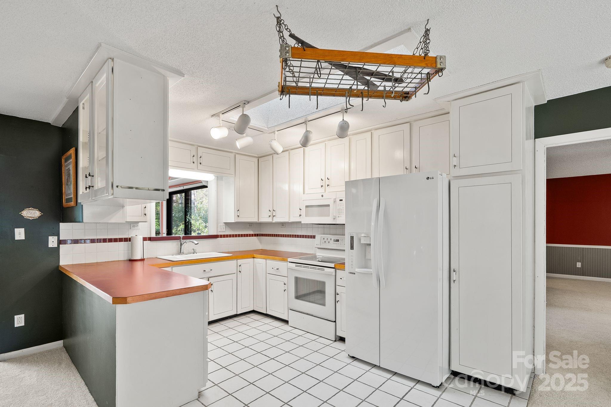 Connestee Falls - Residential