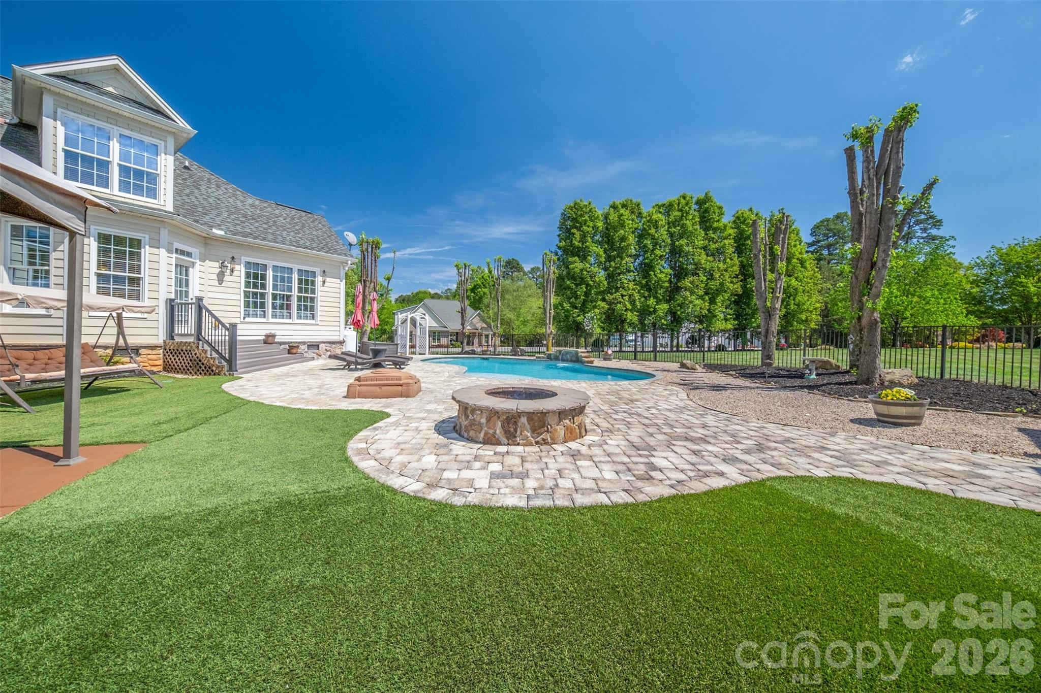 2509 Stoneview Court