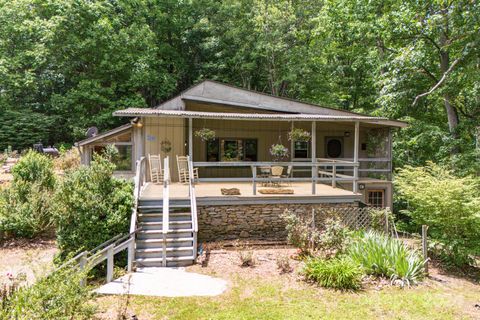 88 Bearwallow Road Leicester NC 28748