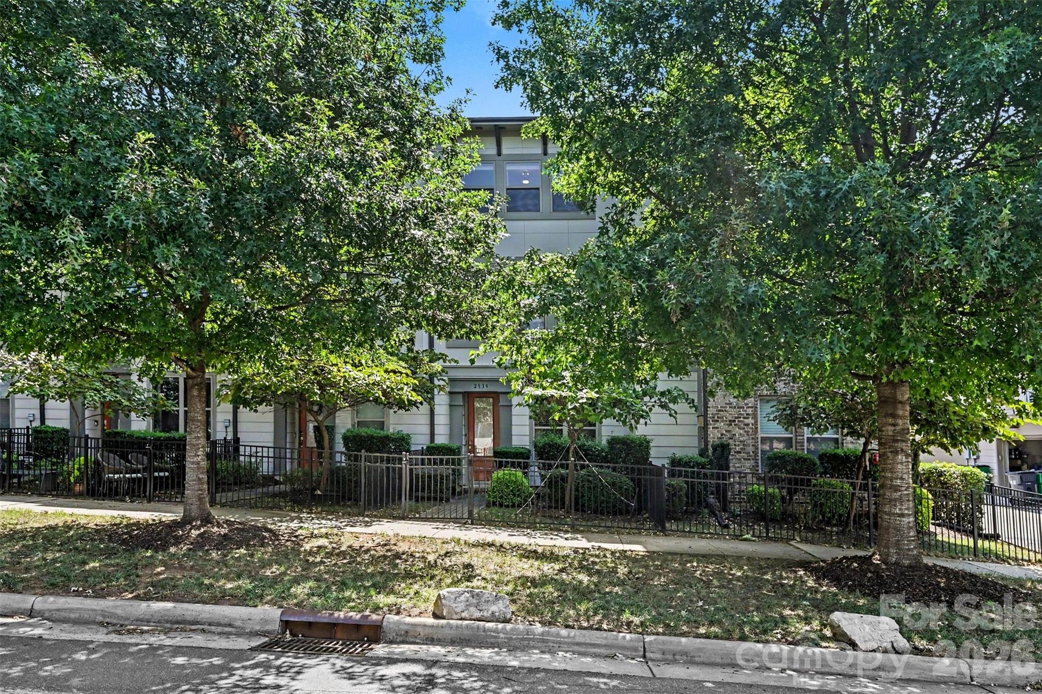 2539 Euclid Avenue