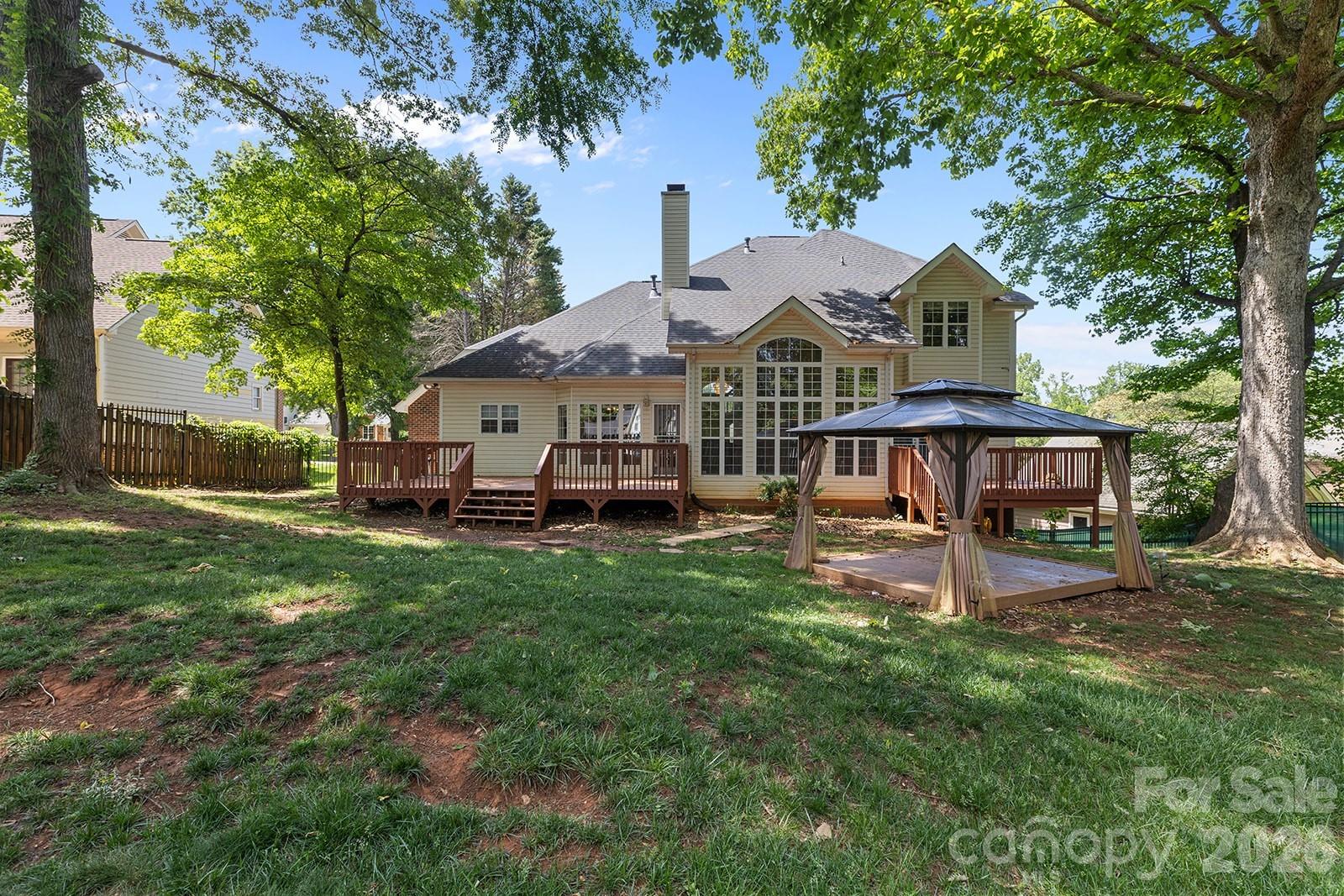 9111 Brocklehurst Lane