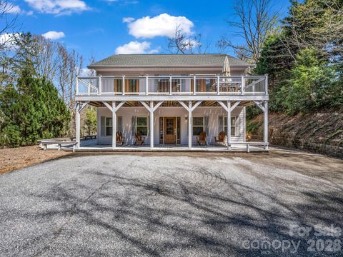 Photo of 121 Fern Loop, Lake Lure, NC 28746 (MLS # 4357970)