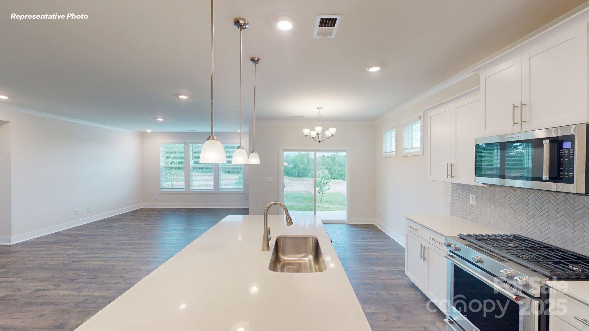 2070 Skyhawk Drive
