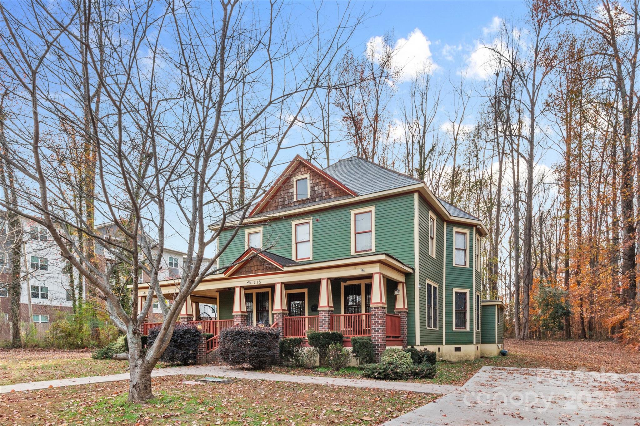 215 W Eastway Drive