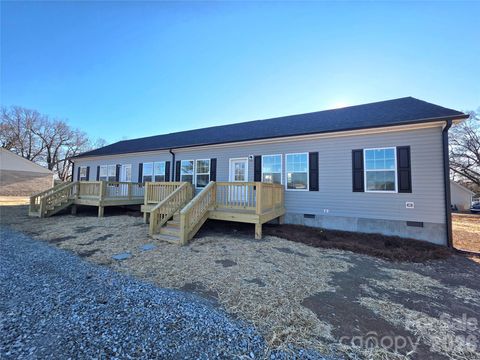 Photo of 1009 E Airline Street, Gastonia, NC 28054 (MLS # 4336709)