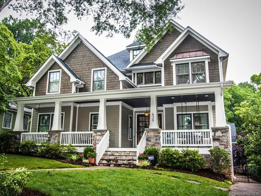 Elegantly appointed 5BR/4.5BA home in Dilworth Southend. Gourmet kit. w/6 buner gas/griddle comm,l grade range & appli. Butlers pantry w/wine firg/ice machine. Carrera marble, custom subway backsplash, lots of cab., lrg eat-in area & 10' island. Lre formals. Great rm w/woodburning frplce open to kit. Lrg outdoor living w/covered front/rear decks, covered lower patio, walkout basement w/full bar. 10' ceilings, 1st flr open foyer. Lrg br's. Grand MBR w/walk-in closets, luxury BA, steam shower.