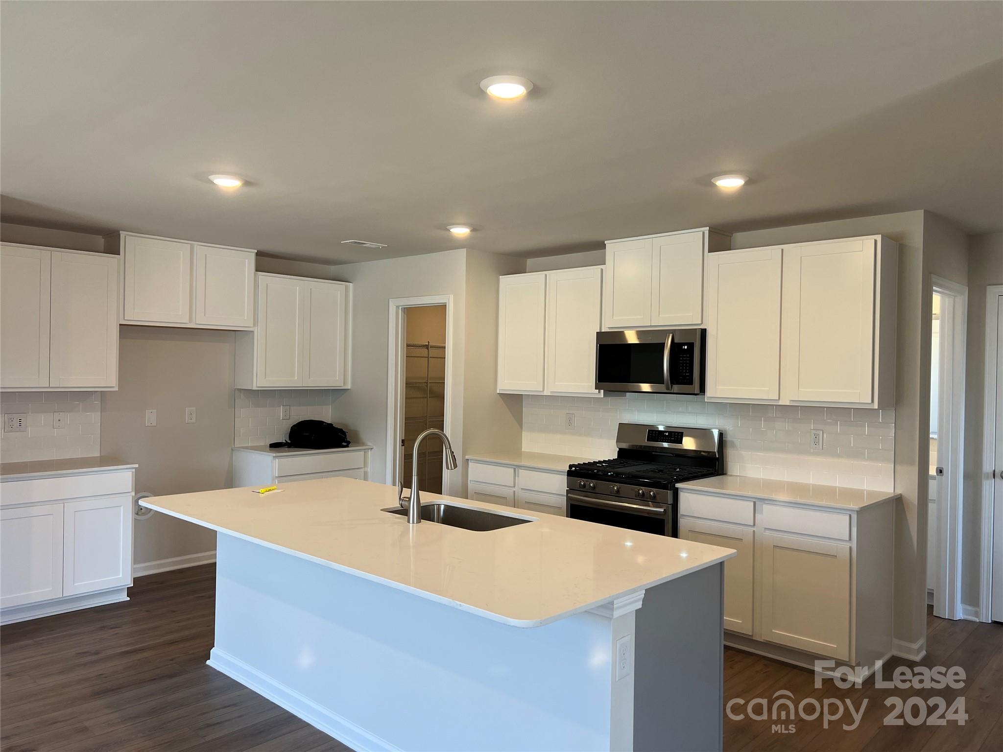 The Retreat at Cameron Commons - Residential Lease