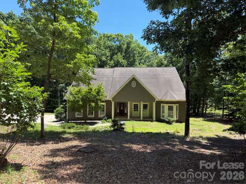 Photo of 150 Manitou Trail, Statesville, NC 28677 (MLS # 4390942)
