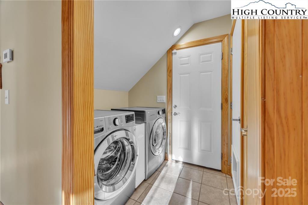 Whispering Streams Townhomes - Residential