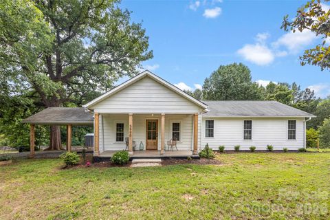 Photo of 5990 S Nc 9 Highway, Tryon, NC 28782 (MLS # 4382482)
