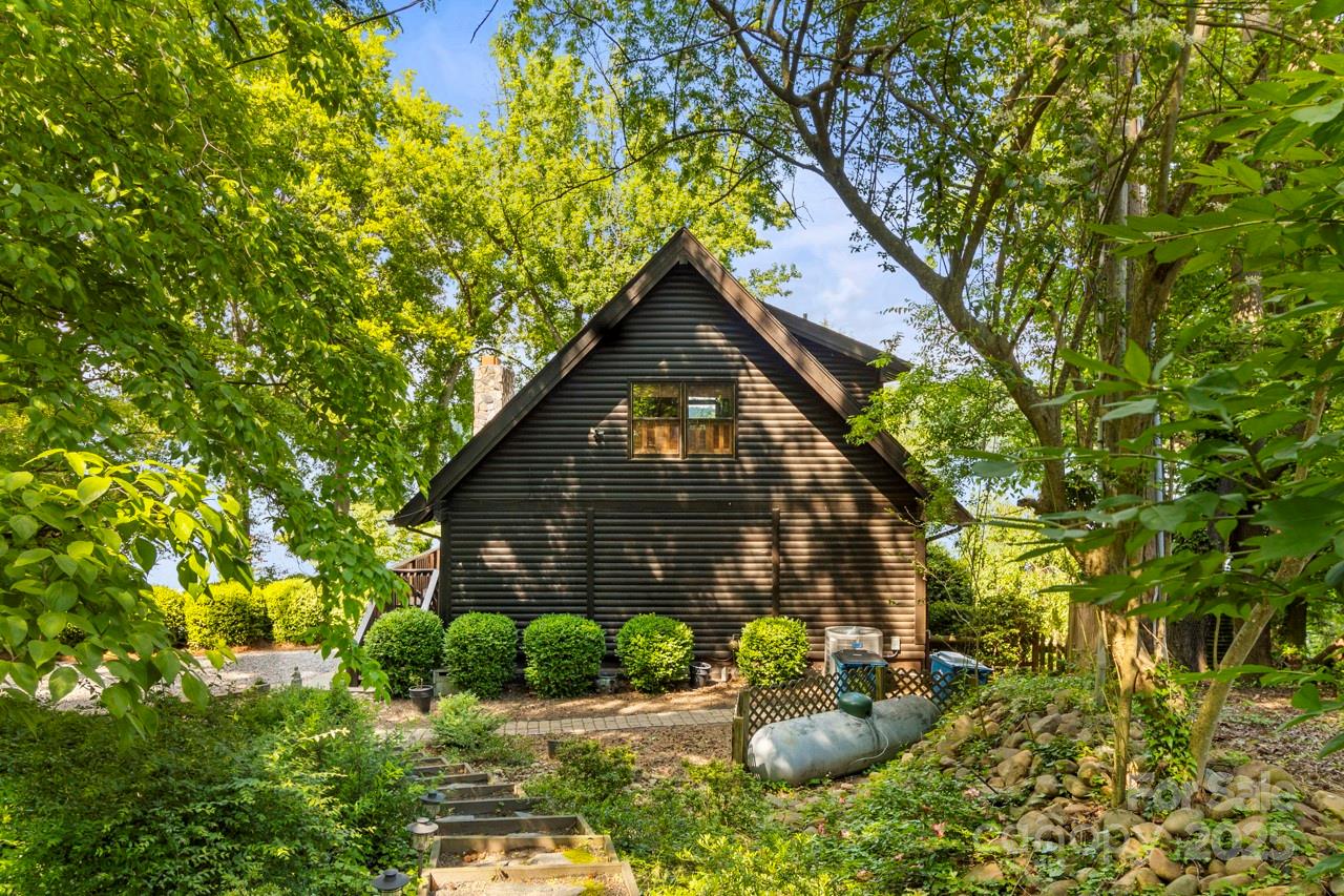 9289 Azalea Road