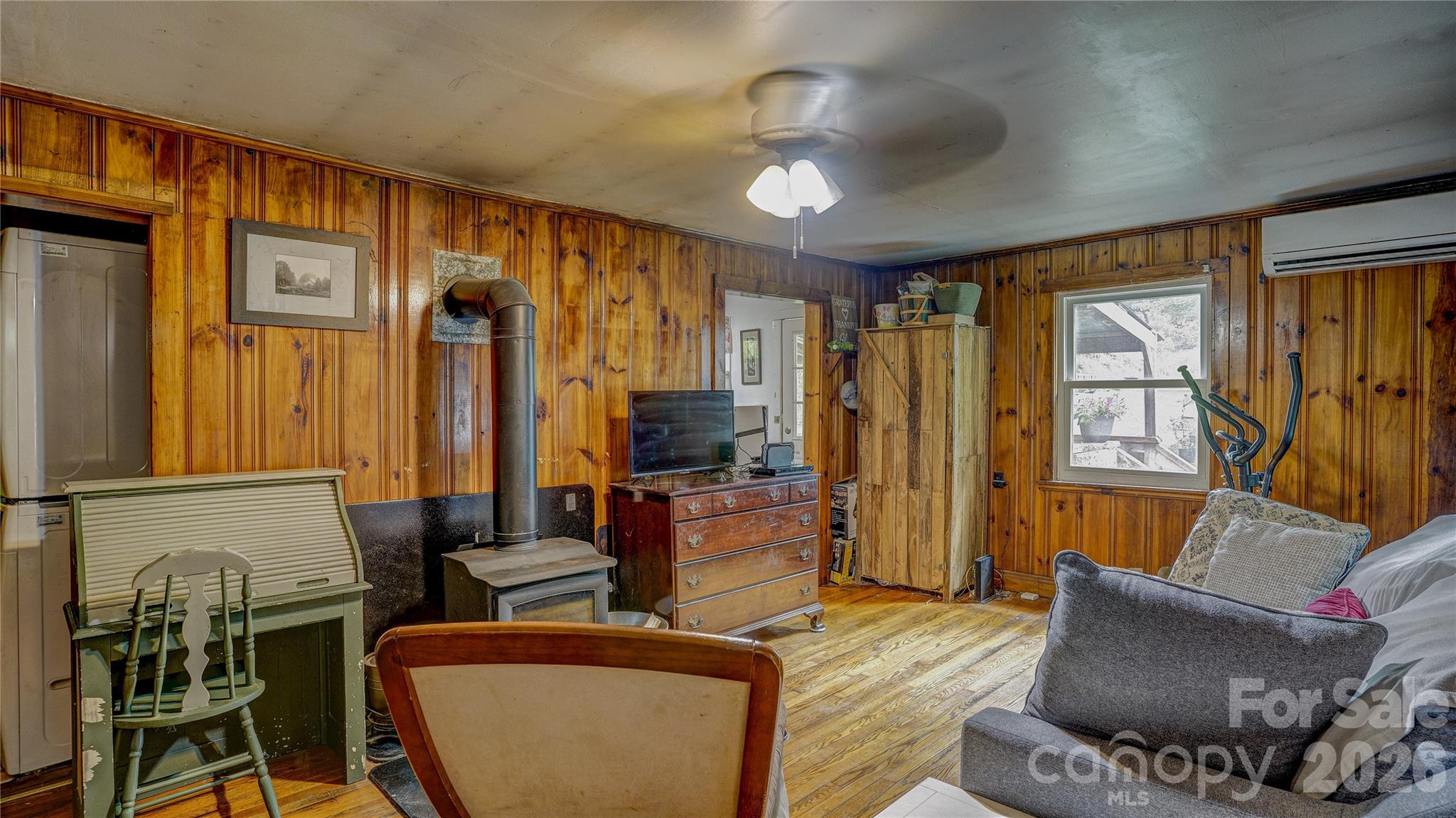 1213 Roaring Fork Road