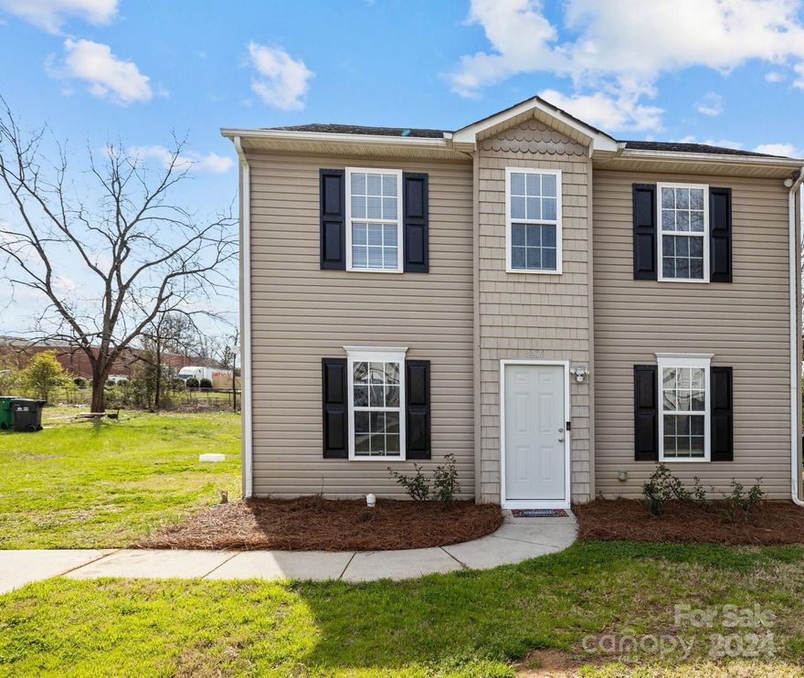 Multiple offers. Please submit your best offer by 5PM 3/17. Attention Investors, primary home buyers! 4BR house in the fast-growing north Tryon/sugar creek corridor. Close to NODA, University, and an easy commute to uptown. Close to hotels, gas stations, fast food - KFC. Wendys, Bojangles, McDonalds. Easy access to I-85. close to I-77 and I-485. Renovated - light fixtures, bath fixtures, New SS range, refrigerator. Granite countertop in kitchen. New paint.  Entire house wood laminate flooring including stairs. NO CARPET in the house. Super flat about 1/4 acre lot.  Don't miss this opportunity.