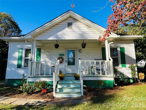 302 Park Avenue Mount Holly NC 28120