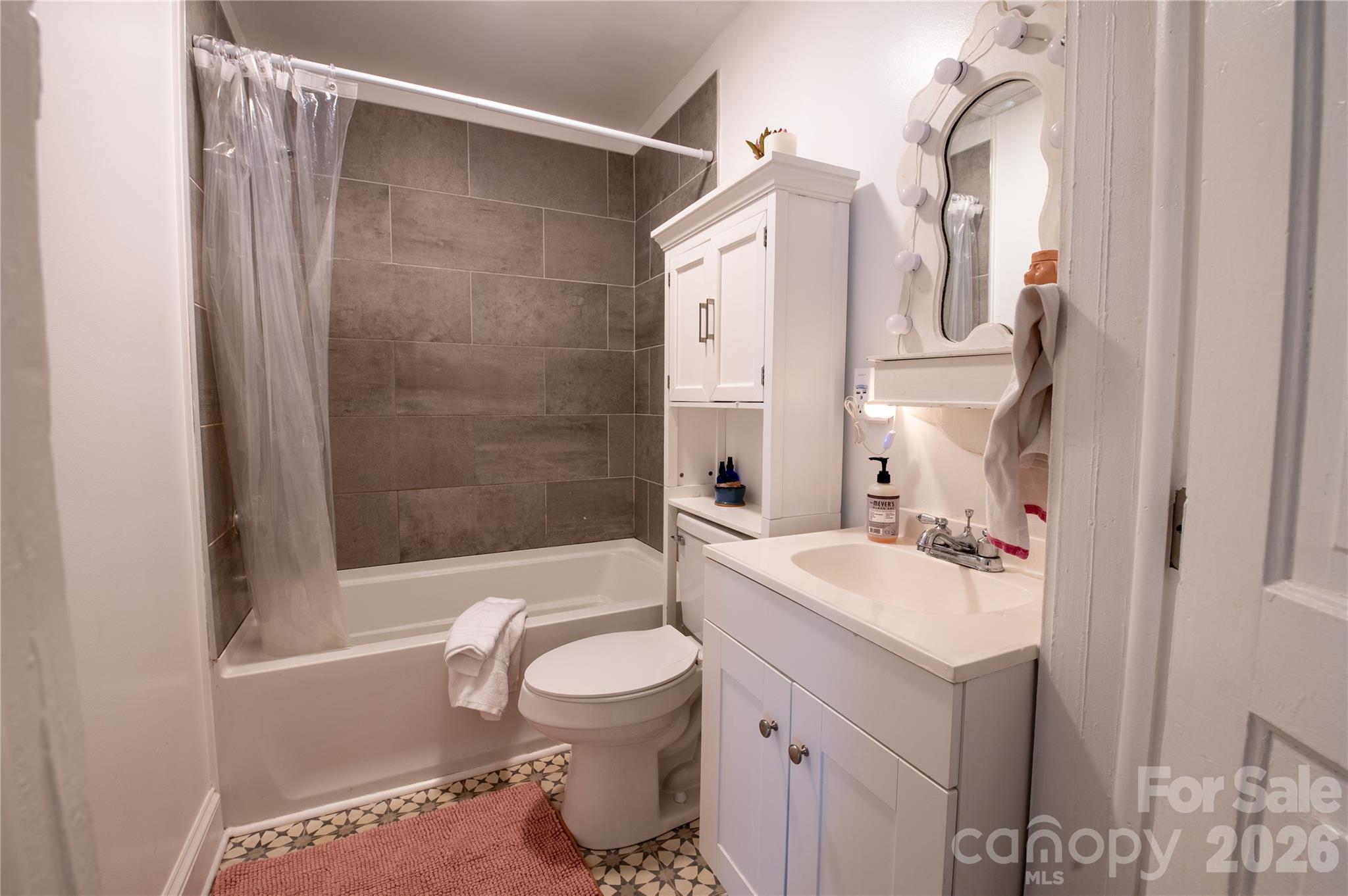 Madora - Residential