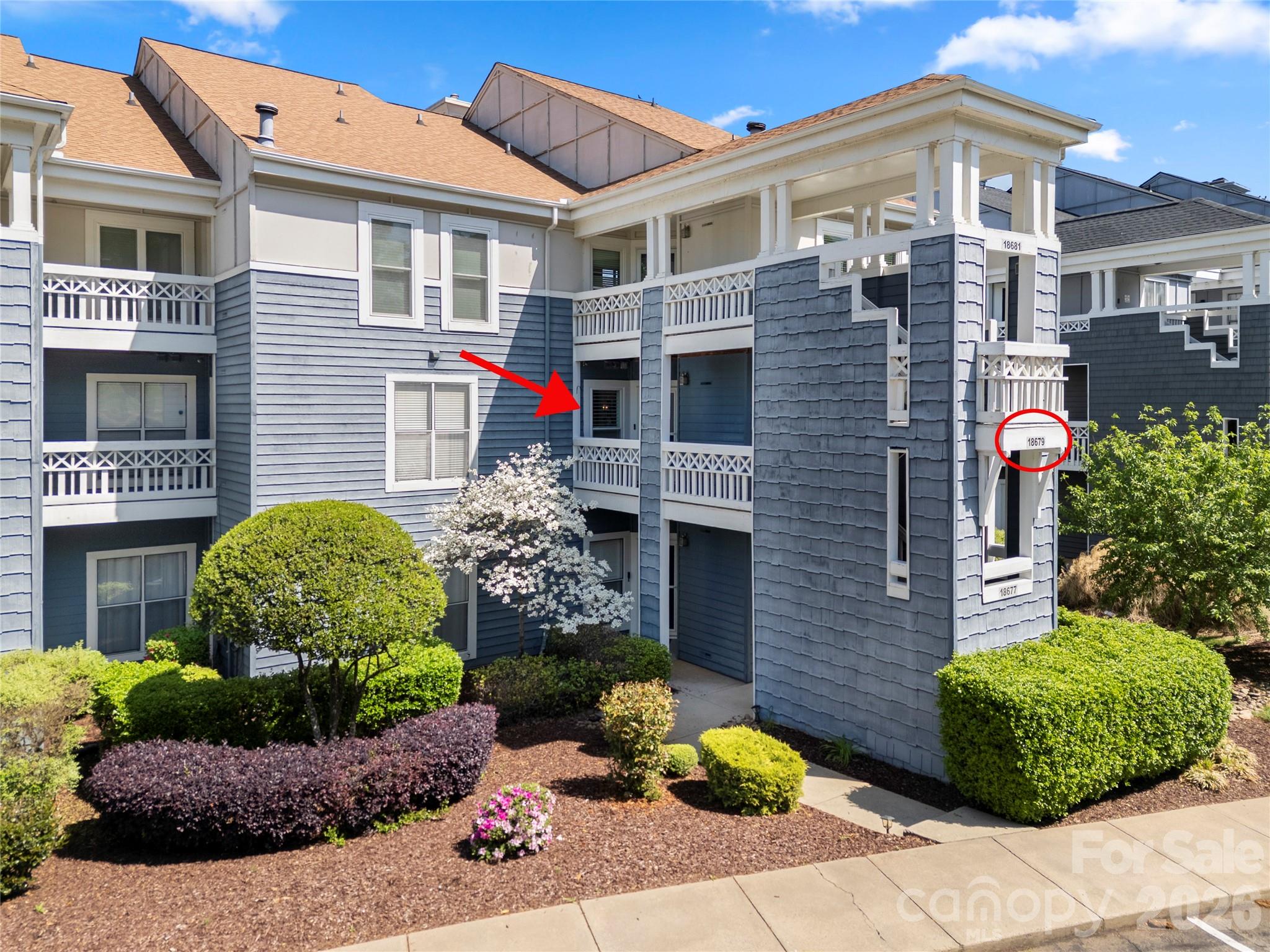 18679 Vineyard Point Lane