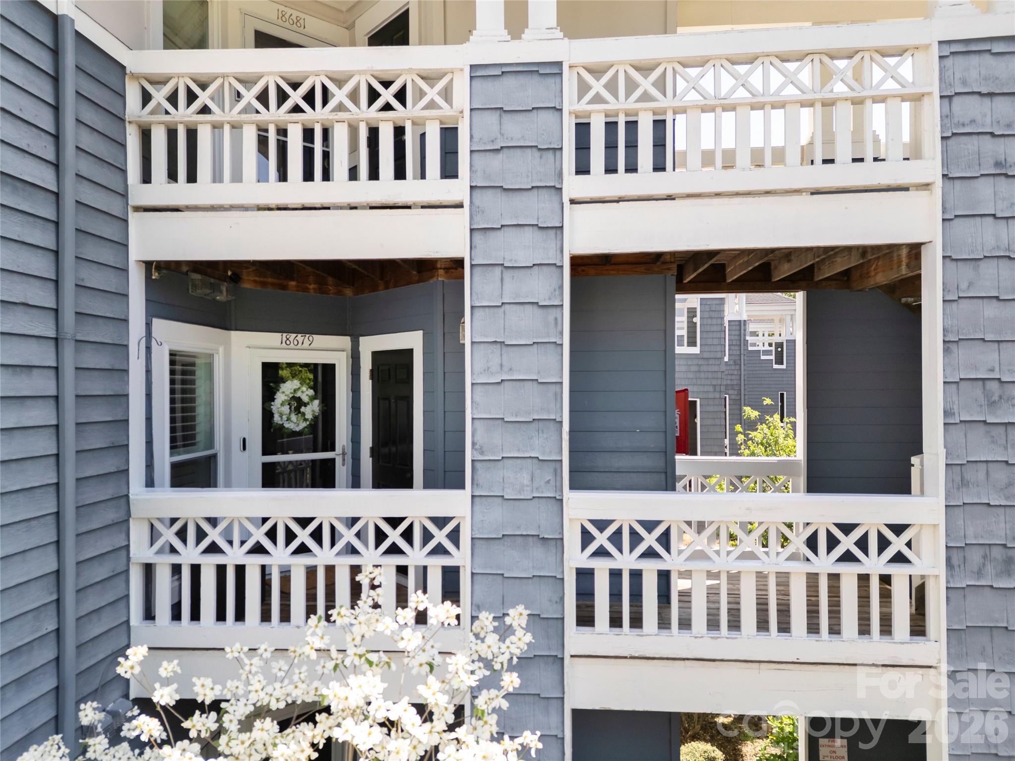 18679 Vineyard Point Lane